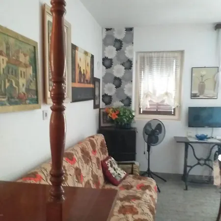 Antica * Komiza