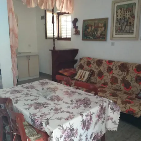 Guest house Antica Komiza