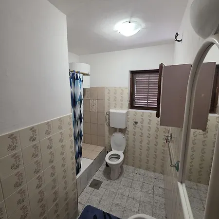 Antica 3* Komiža